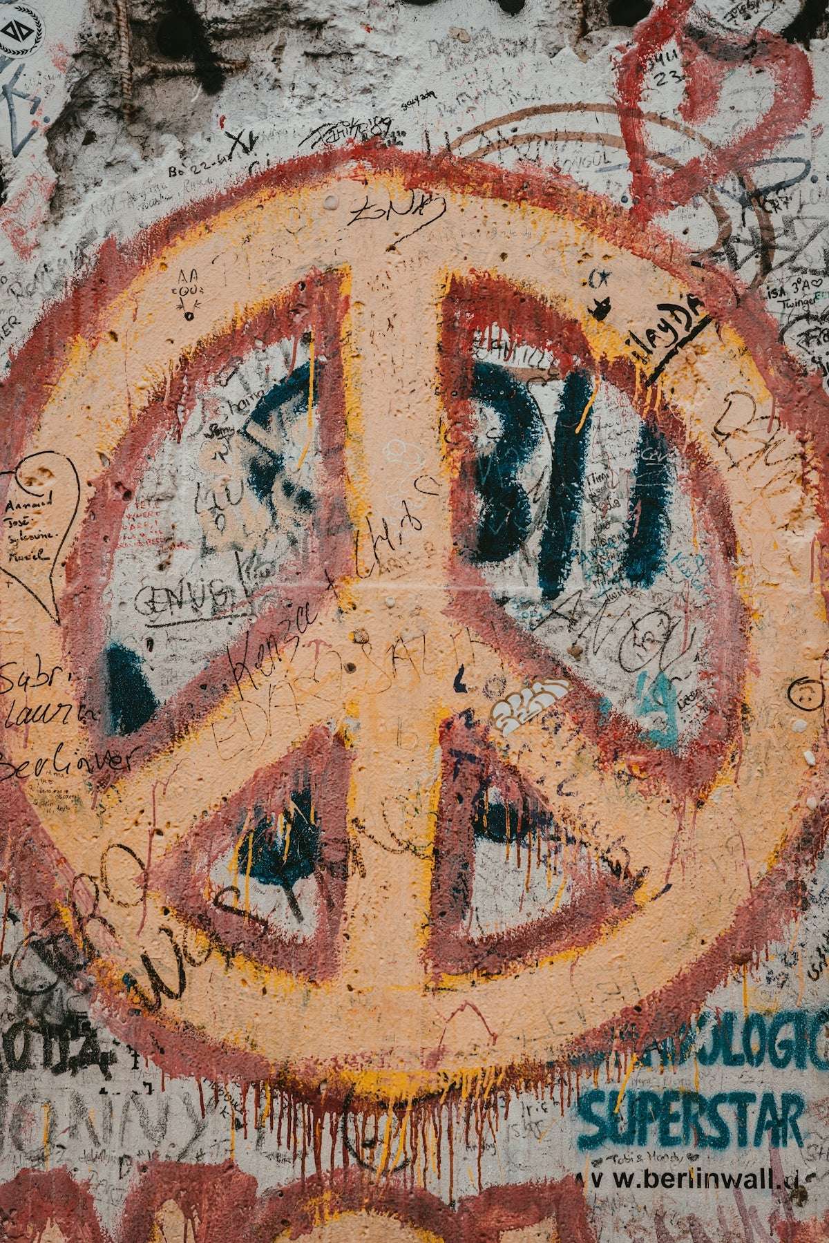 Upptäck Woodstock Peace Magnet En Unik och Chunky Design Uppmanar Tillfredsställer dina Samlarbehov