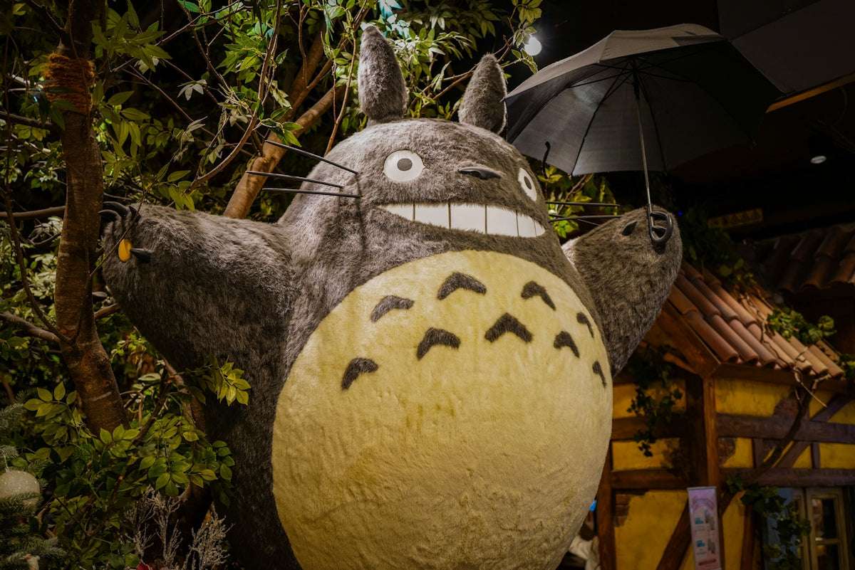 Utforska Det Unika Med Totoro Nekobus Canvas Förkläde och Skapa Magi i Köket
