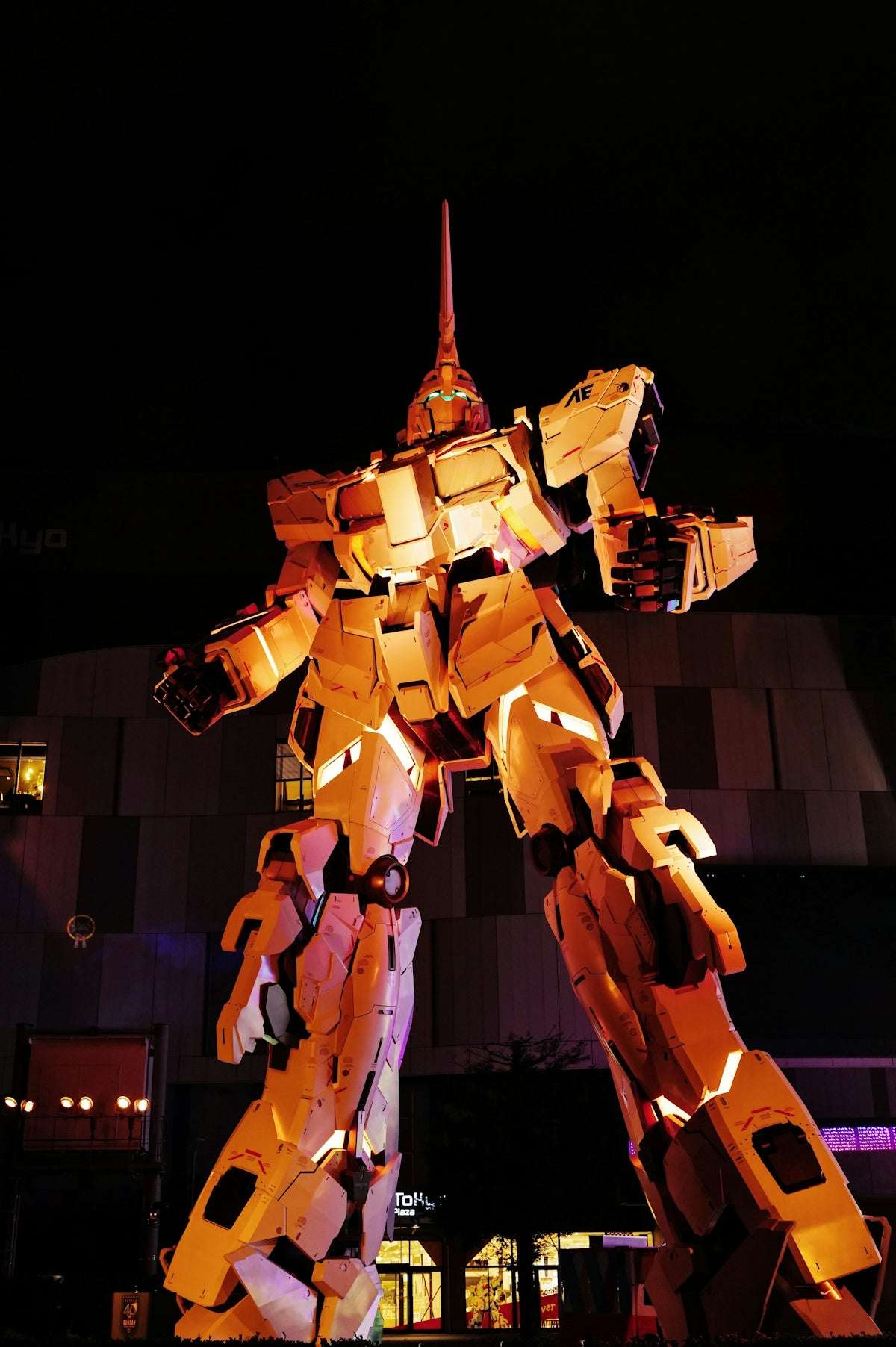 Upptäck Detaljerna och Historien Bakom MG Gundam Shenlong XXXG-01S EW Ver 1100 Modellen