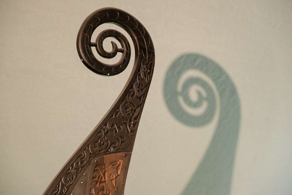 Utforska Mystiken och Symboliken i Anteckningsblock med Spiralbindning Wiccan Penta för Skrivälskare