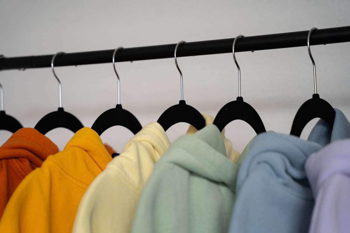 Steg för steg guide till att styla avslappnade hoodies