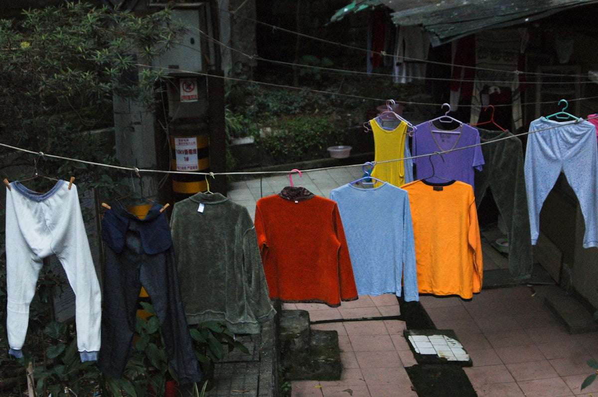 Topp tio sätt att kombinera hoodies med annan klädsel för alla årstider