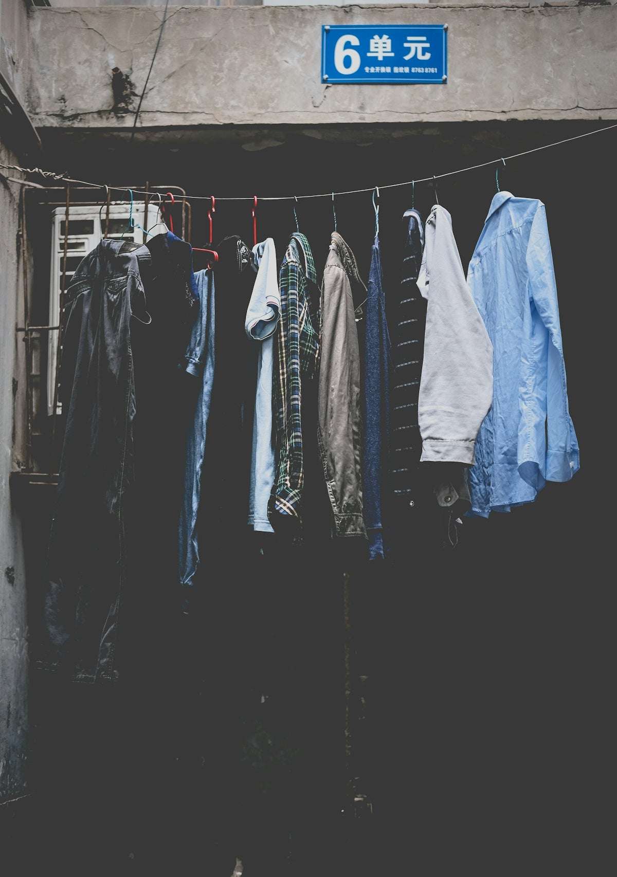 T-shirten: Från arbetsklädsel till modeföremål i ständig framkant