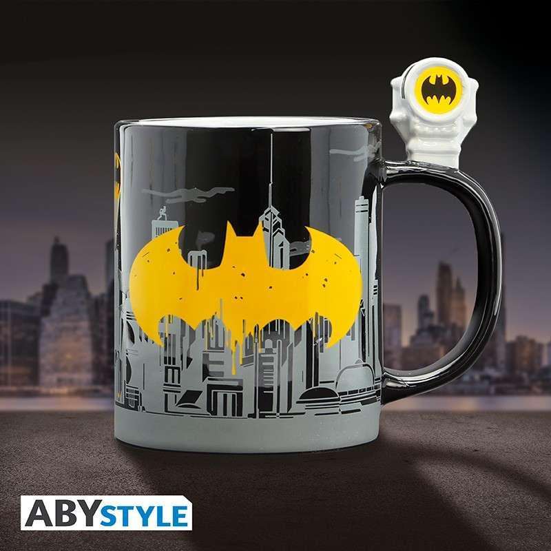 Upptäck Ikonisk DC-design med Batman Bat-Signal 3D-mugg: Perfekt för Fans och Samlare