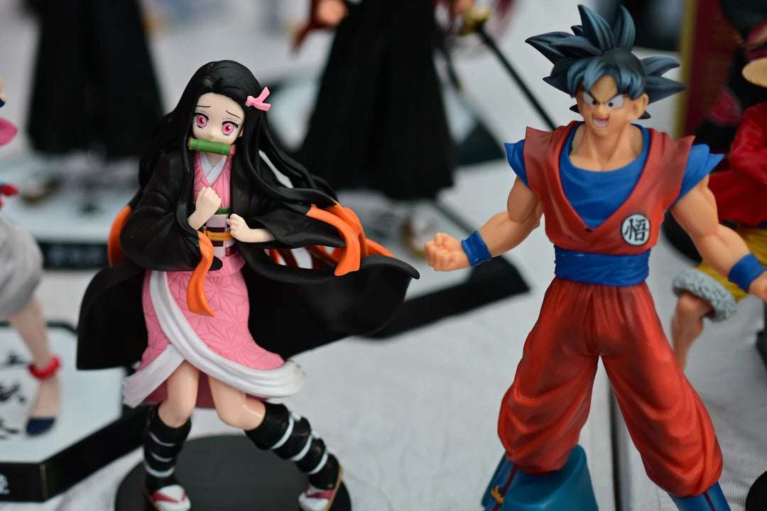 Actionfigurer med starka karaktärer från anime och manga