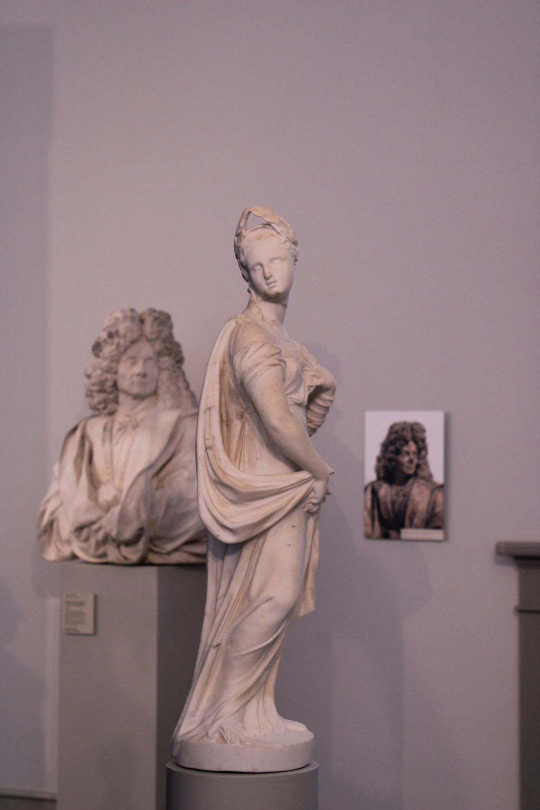 Fascinerande statyer av klassiska monster för samlare - Robotto