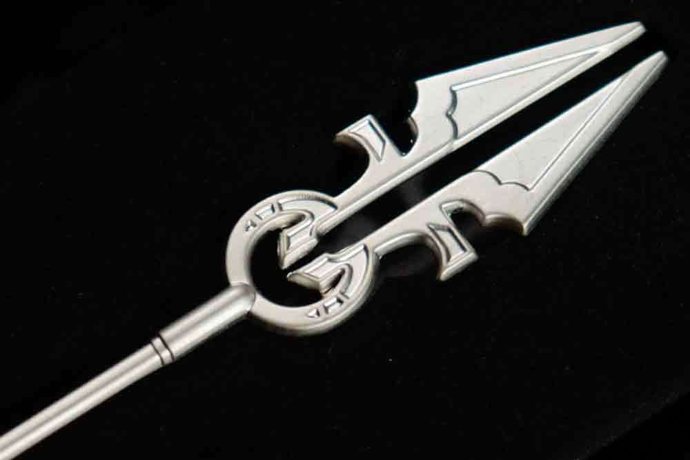 Magic the Gathering - Avacyn's Moonsilver Spear - .999 Silver Plated Replica fanattik