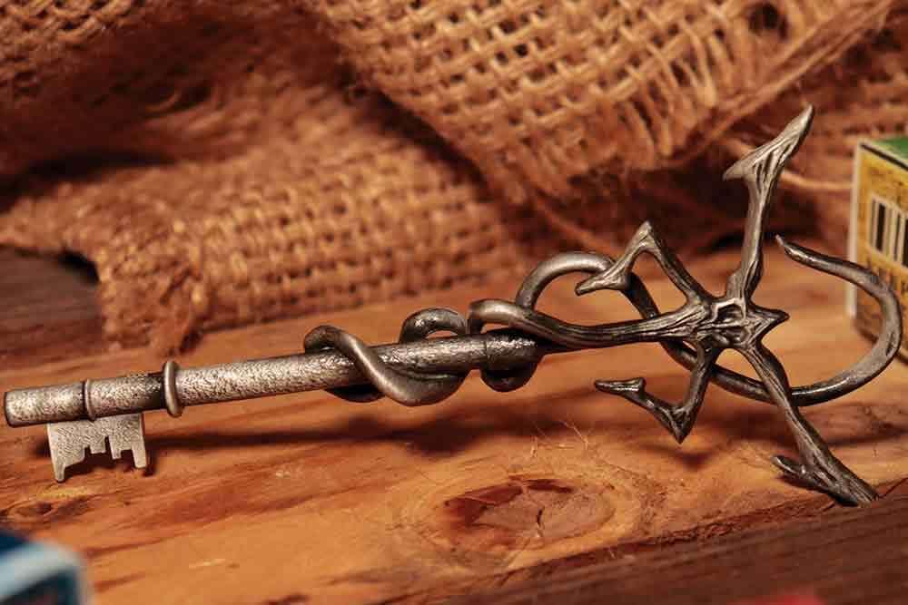 Resident Evil 4 - Insignia Key Replica - Robotto