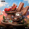 Cars Lightning McQueen + Tow Mater DLX 1/10 Staty - Robotto
