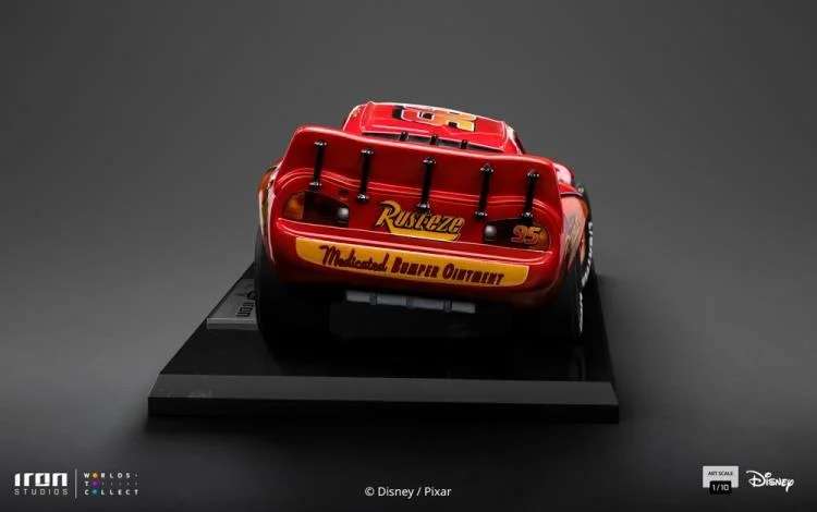 Cars Lightning McQueen 1/10 Staty iron studios