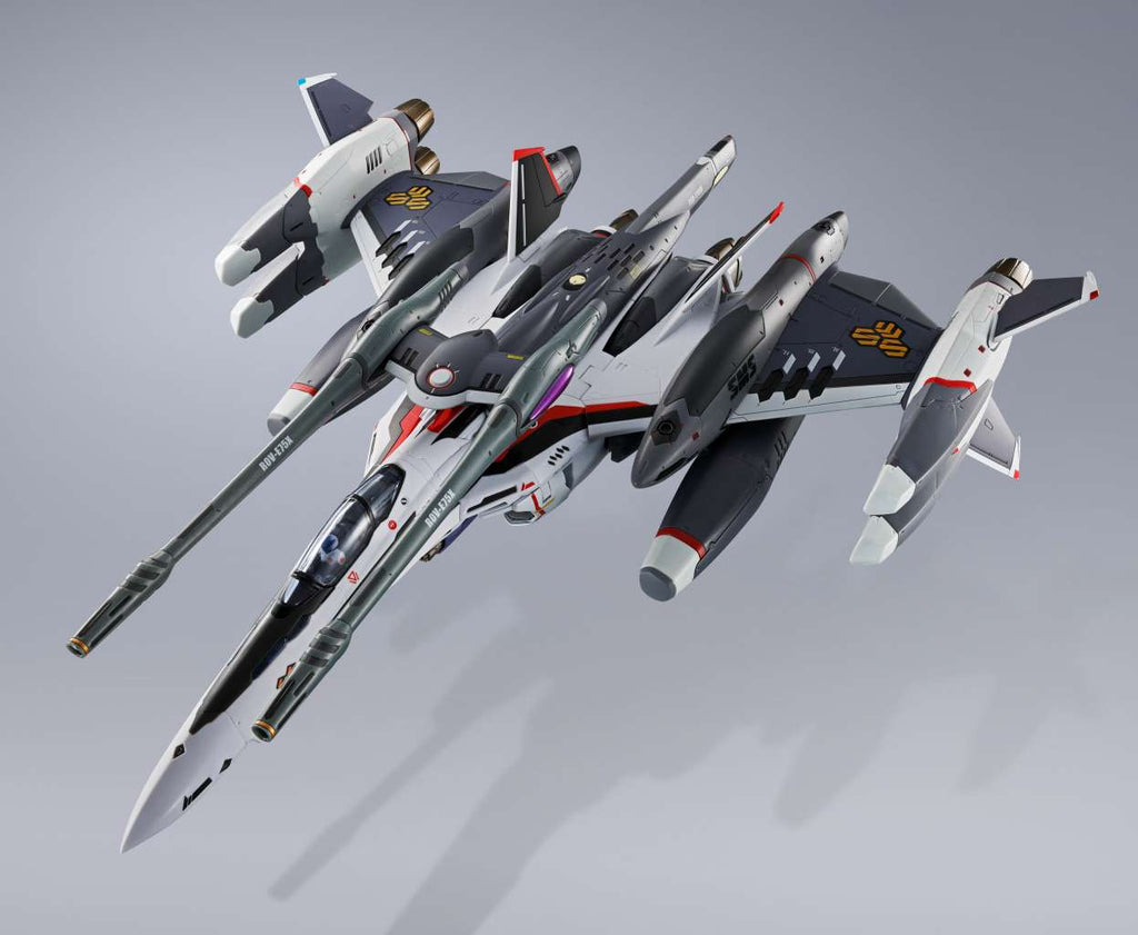 DX Chogokin Macross VF-25F Tornado Messiah Valkyrie Alto Saotome bandai