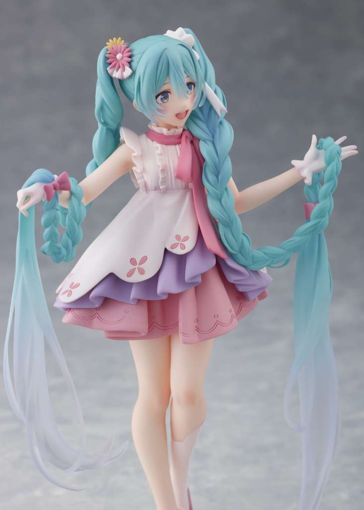 Hatsune Miku Rapunzel Wonderland Figur taito