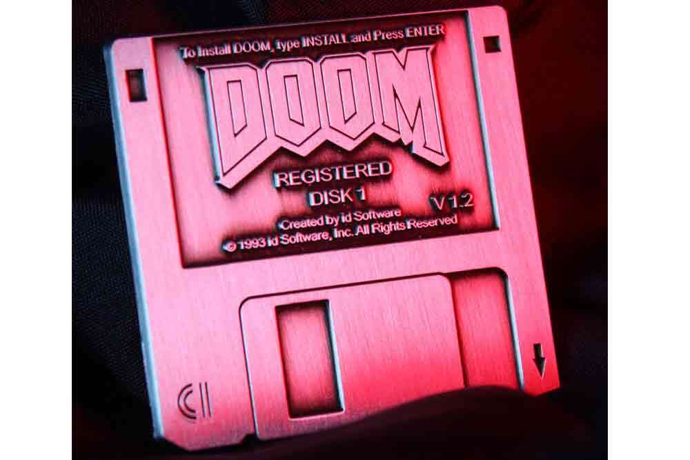 DOOM Floppy Disk Pin Badge fanattik