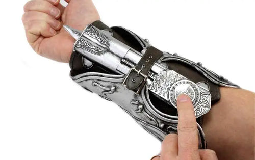 Assassin’s Creed 2 Ezio Auditore Dold Kniv Rollspelshandske Replica