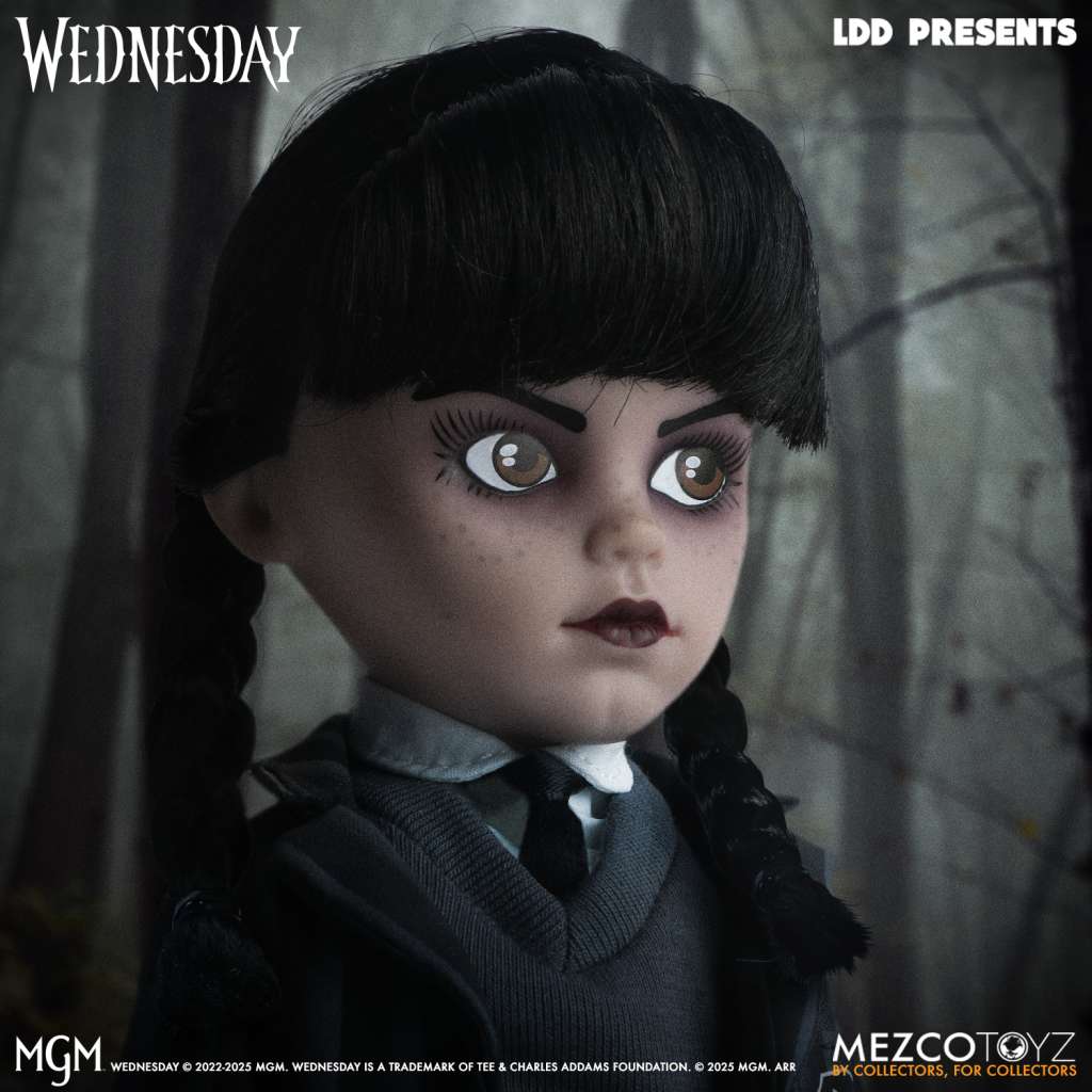 Ldd presenterar Wednesday Nevermore Academy Uniform AF Robotto