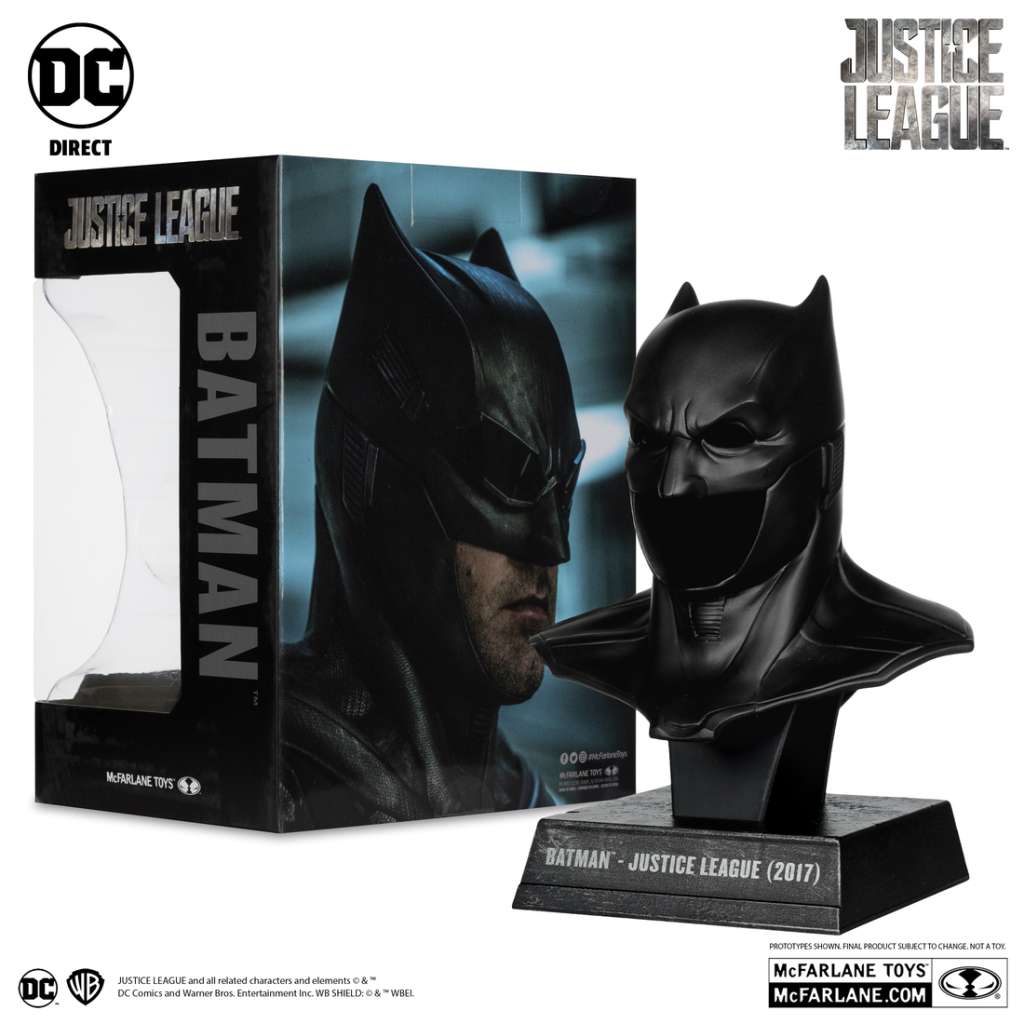 Batman 1:3 Cowl Replica - Justice League Tactical Suit mcfarlane toys 2025