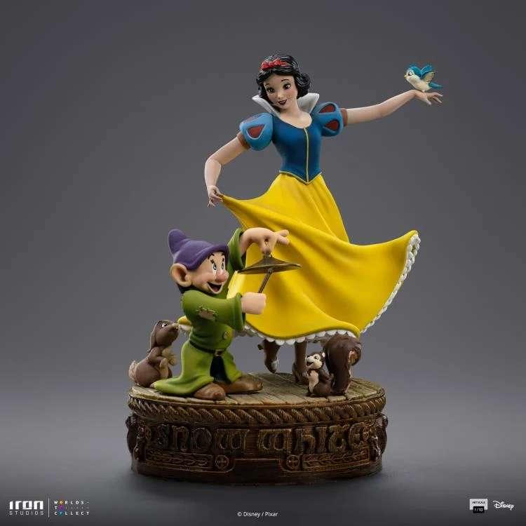 Disney Klassisk Snövit och de Sju Dvärgarna 1/10 Staty - Robotto