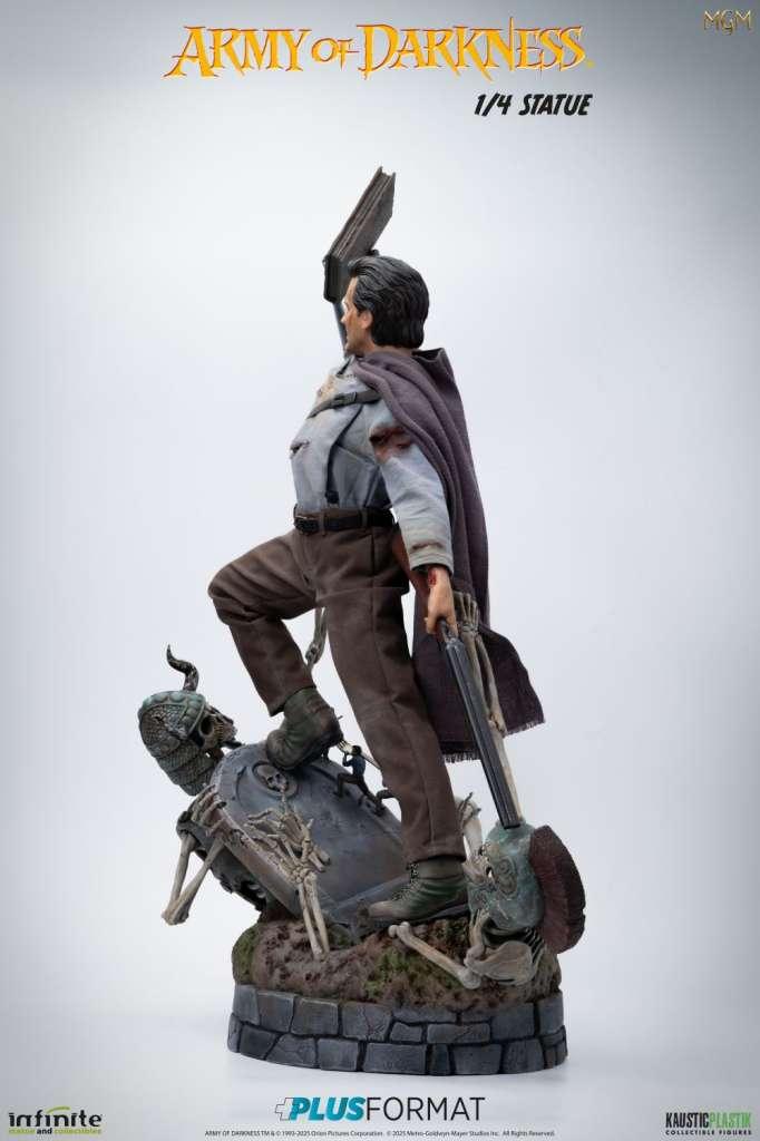 Army of Darkness Ash 1/4 Plus Format Statue - Robotto