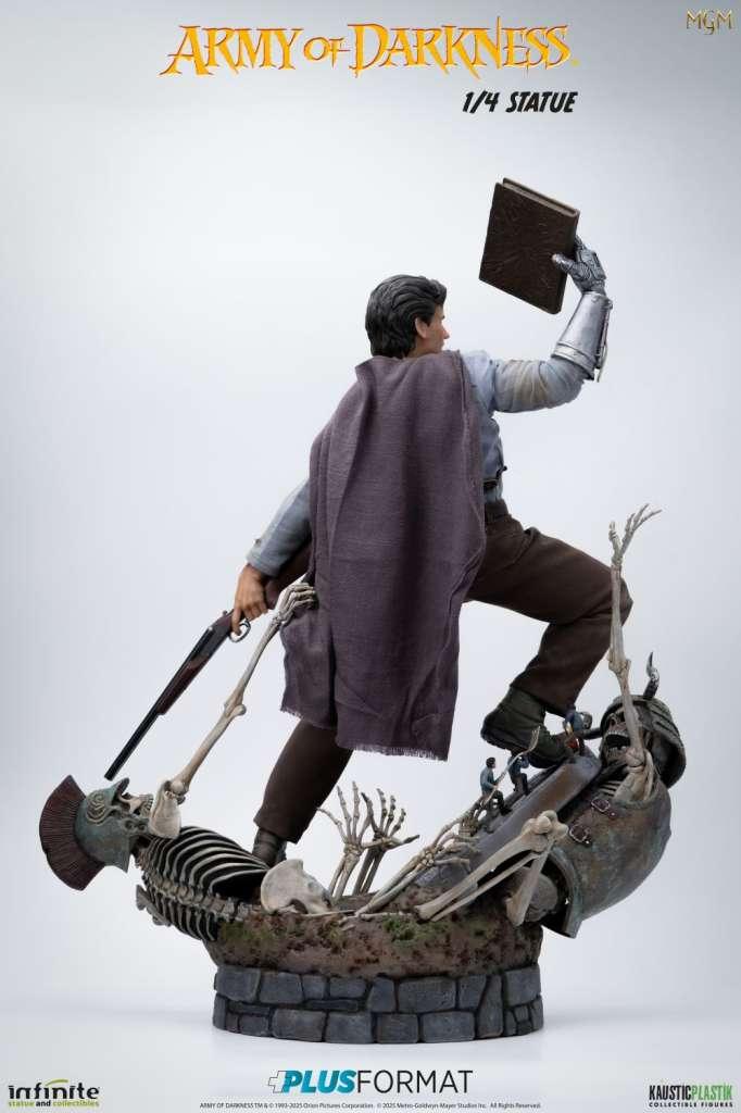 Army of Darkness Ash 1/4 Plus Format Statue - Robotto