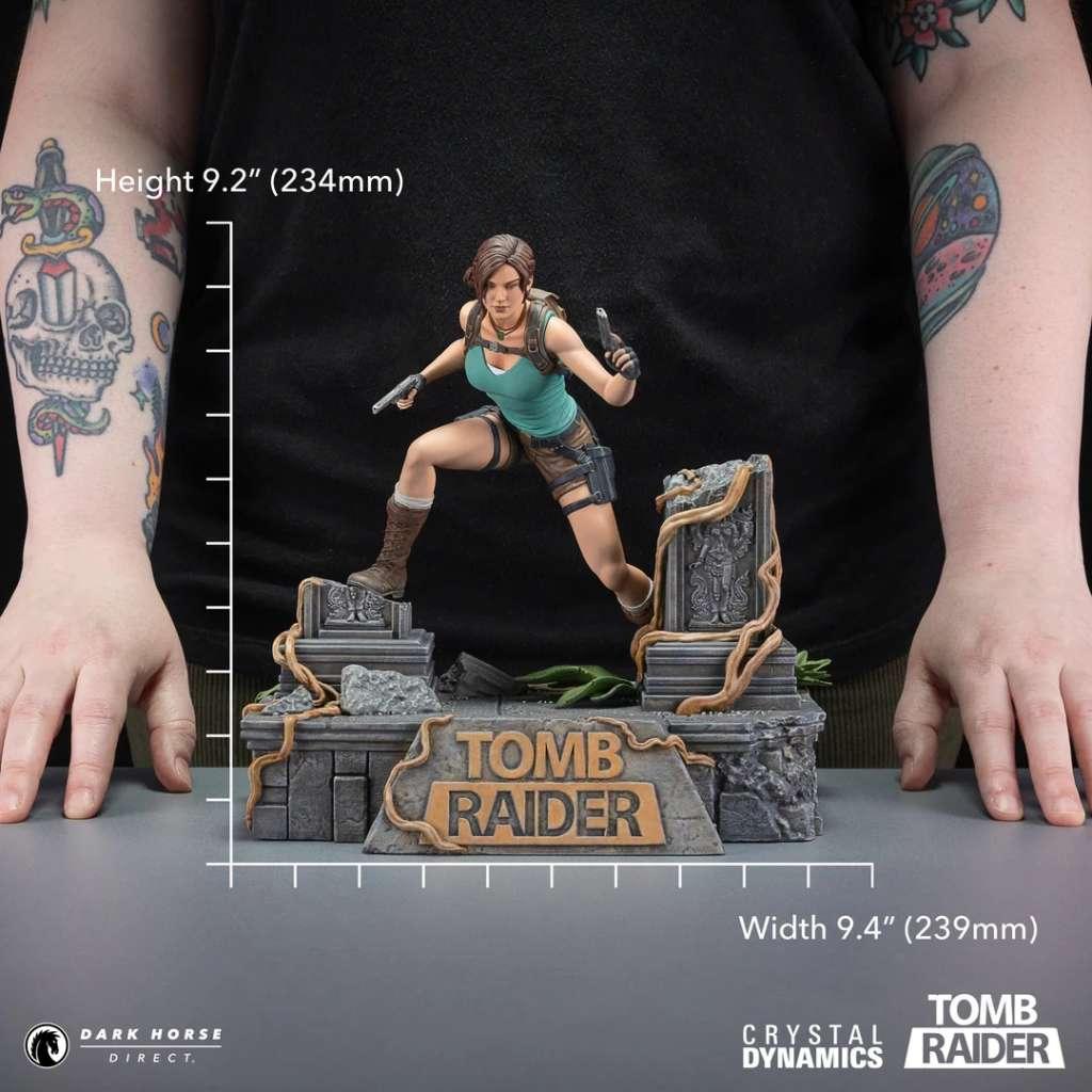 Tomb Raider Lara Croft 24cm PVC Figur - Robotto