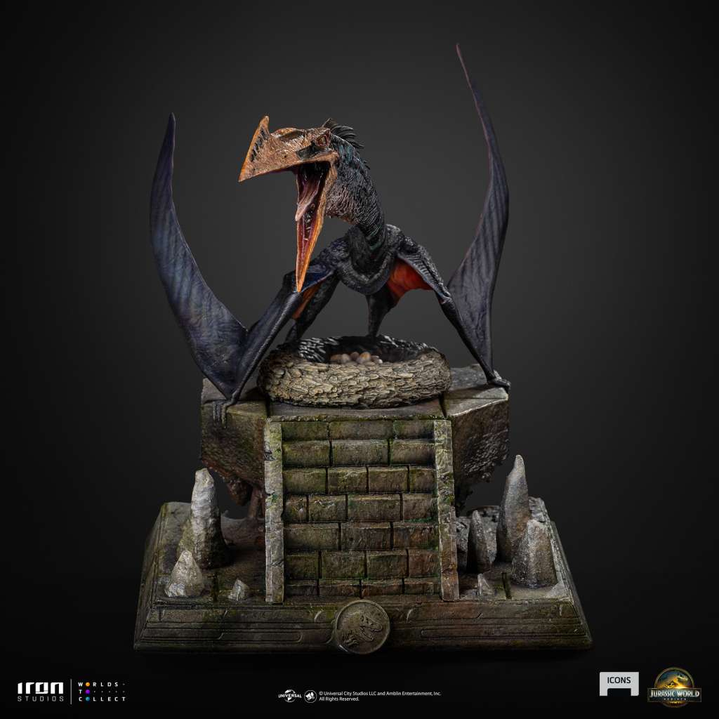 Jurassic World Rebirth Quetzalcoatlus Icons Statue iron studios