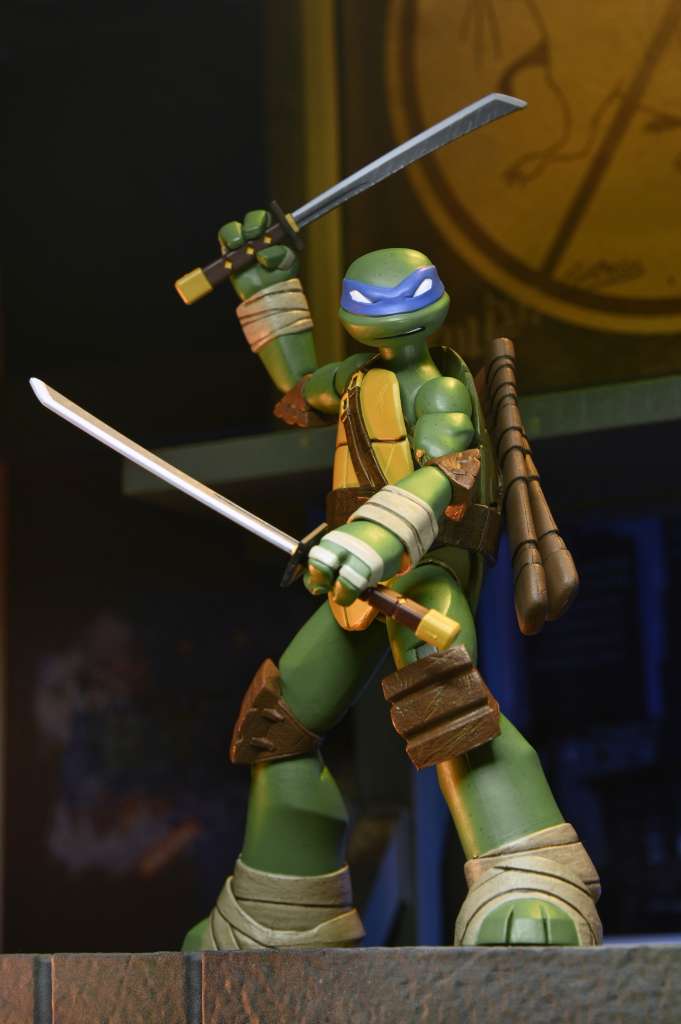 TMNT 2012 Cartoon Leonardo Ultimate Action Figur neca