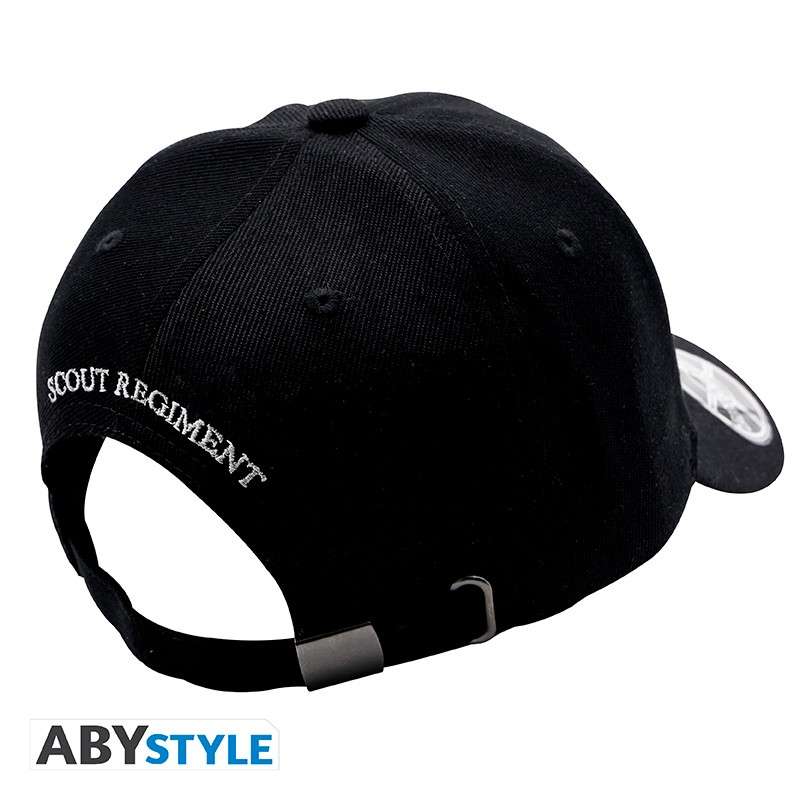 Mössa med Attack on Titan scoutmärke abystyle studio
