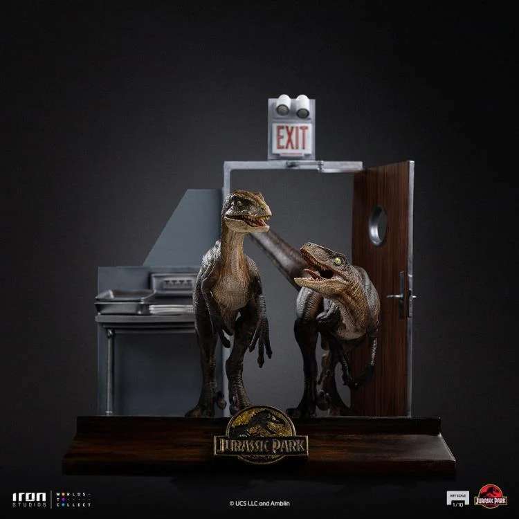 Jurassic park raptors vid köksdörr 1/10 Figur iron studios