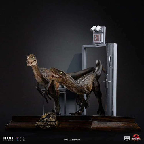 Jurassic park raptors vid köksdörr 1/10 Figur iron studios