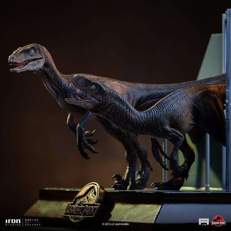 Jurassic park raptors vid köksdörr 1/10 Figur iron studios