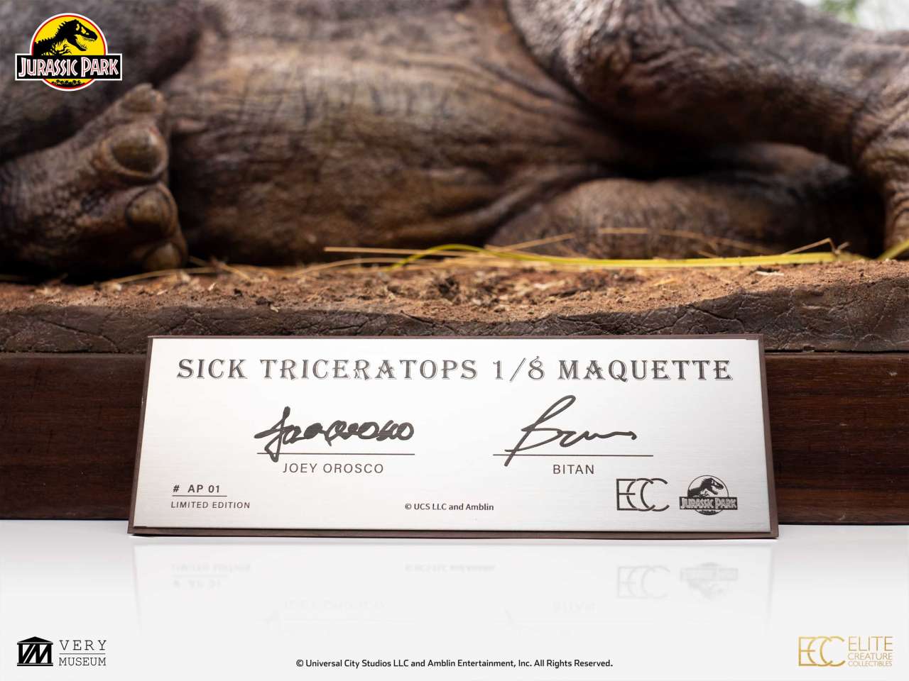 Jurassic Park sjuk triceratops 1:8 skala maquette