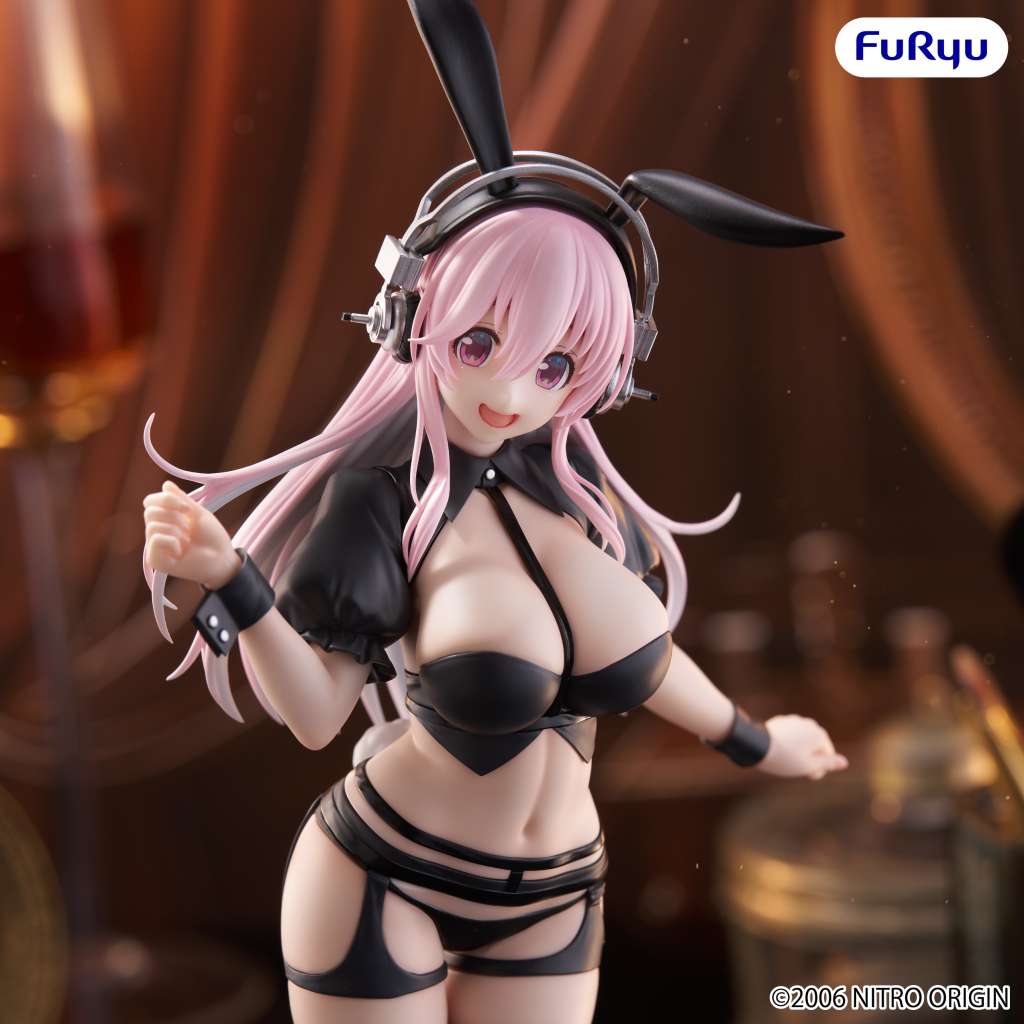 Super sonico omvänd kanin bikut bunnies figur