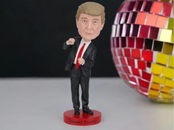Trump Dansande Gungfigur i Resintillverkning