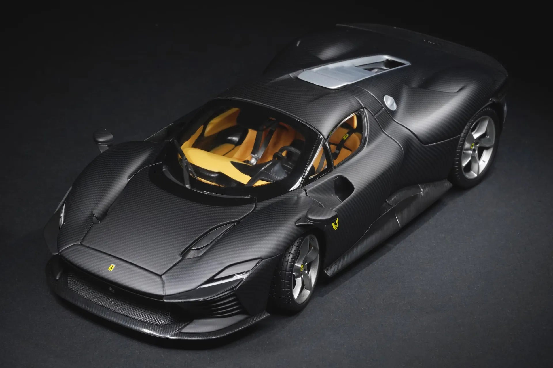 Ferrari Daytona SP3 50th Anniversary Special Carbon Fiber Paintwork Limited Edition - 1:18 Diecast Model