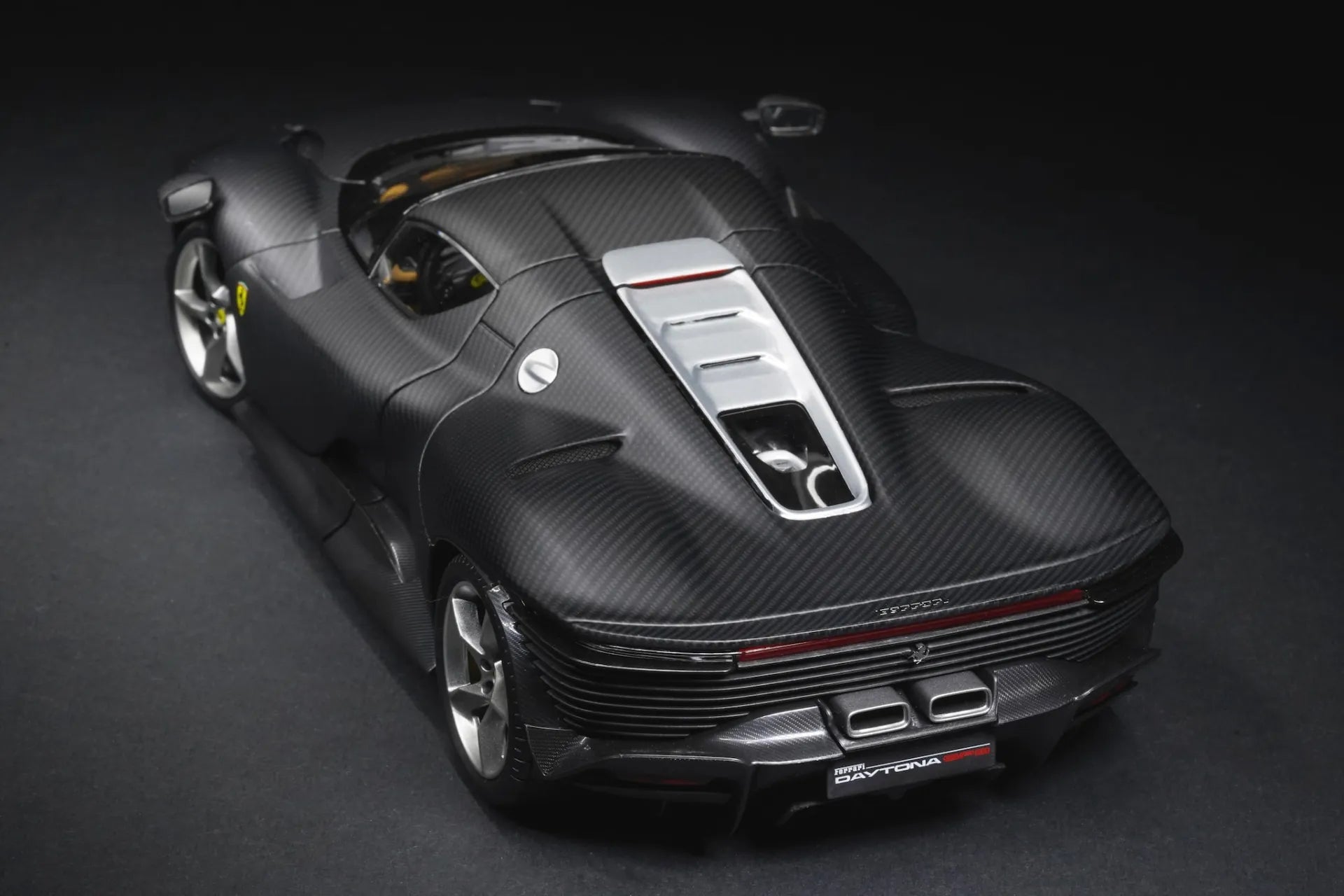 Ferrari Daytona SP3 50th Anniversary Special Carbon Fiber Paintwork Limited Edition - 1:18 Diecast Model