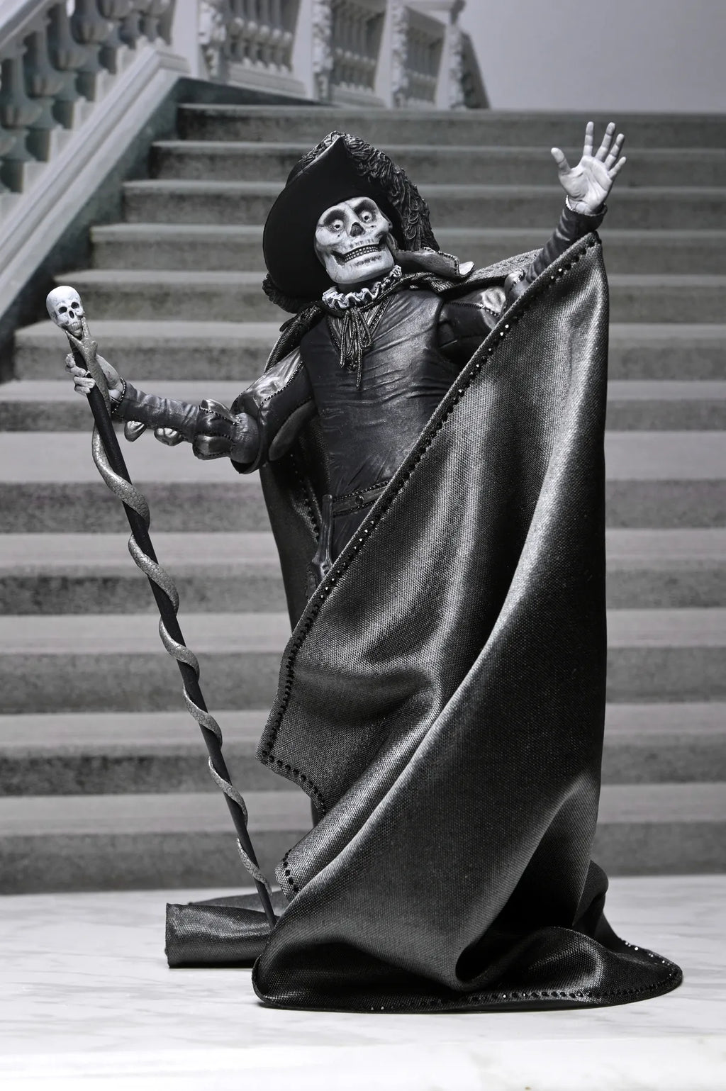 The Phantom of the Opera 1925 The Masque of the Red Death Black & White Ultimate Action Figure