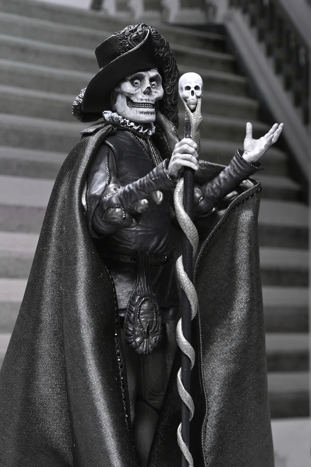 The Phantom of the Opera 1925 The Masque of the Red Death Black & White Ultimate Action Figure