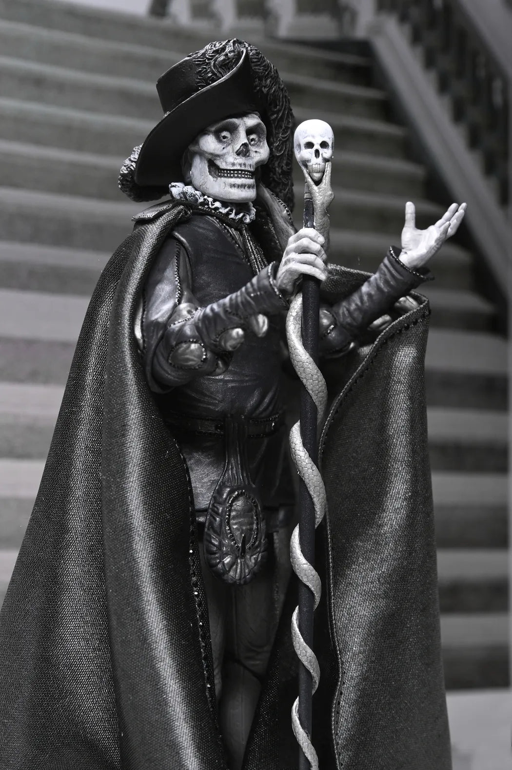 The Phantom of the Opera 1925 The Masque of the Red Death Black & White Ultimate Action Figure