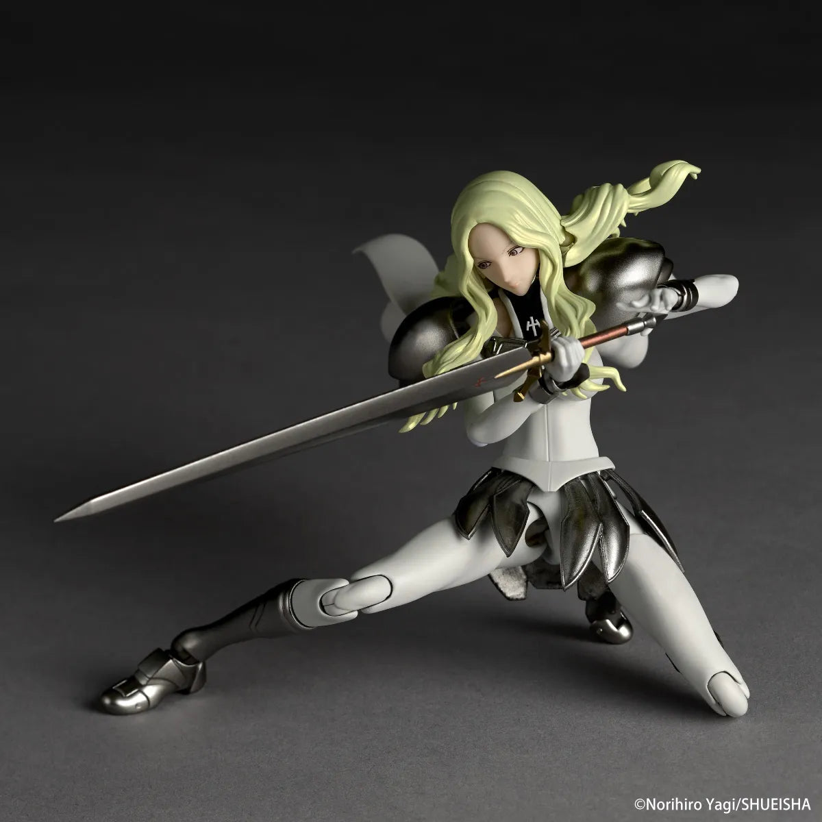 Revoltech Claymore Teresa Actionfigur