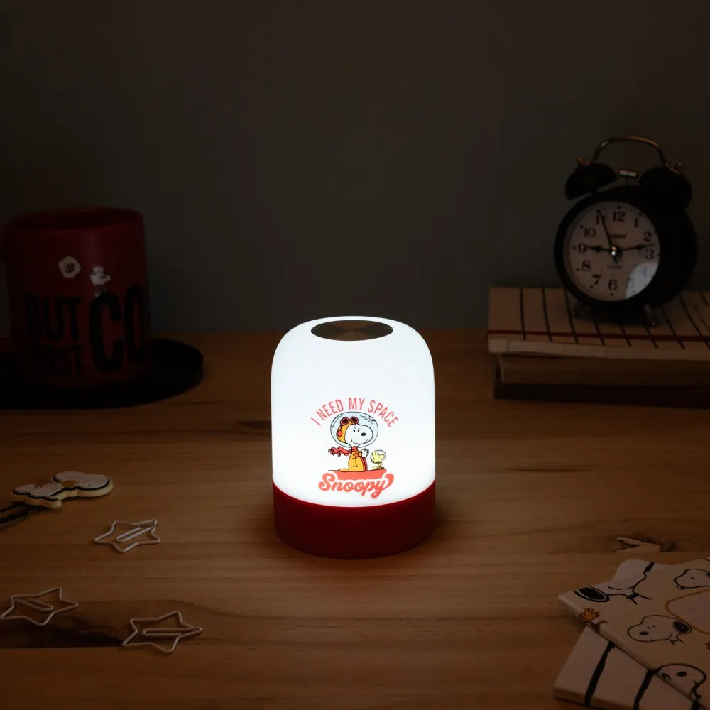 Snoopy-rumlampa med LED-belysning, justerbar intensitet och uppladdningsbart batteri