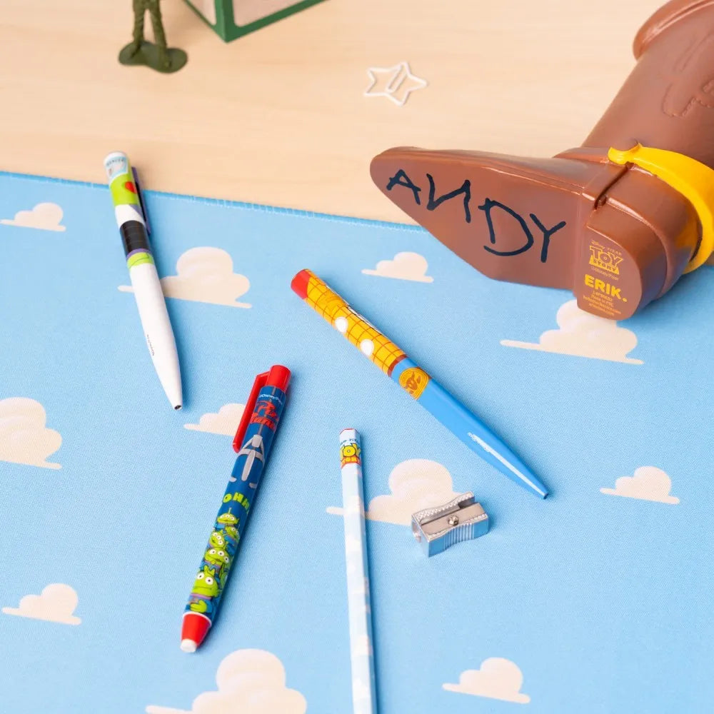 Pennhållare i form av Toy Story Woody-stövel