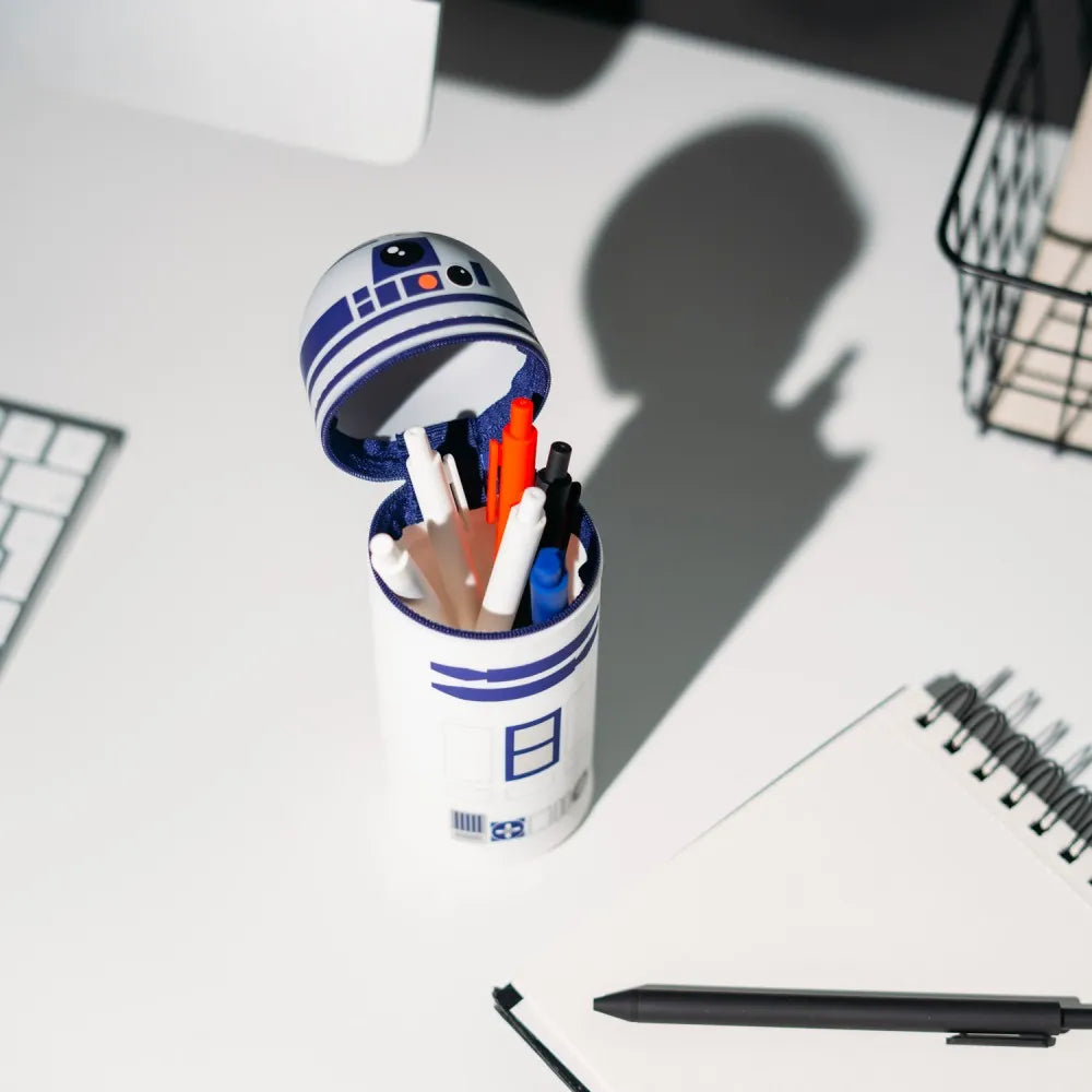 Star Wars R2-D2 Pennfodral i 3D-silikon med dragkedja och expandersystem