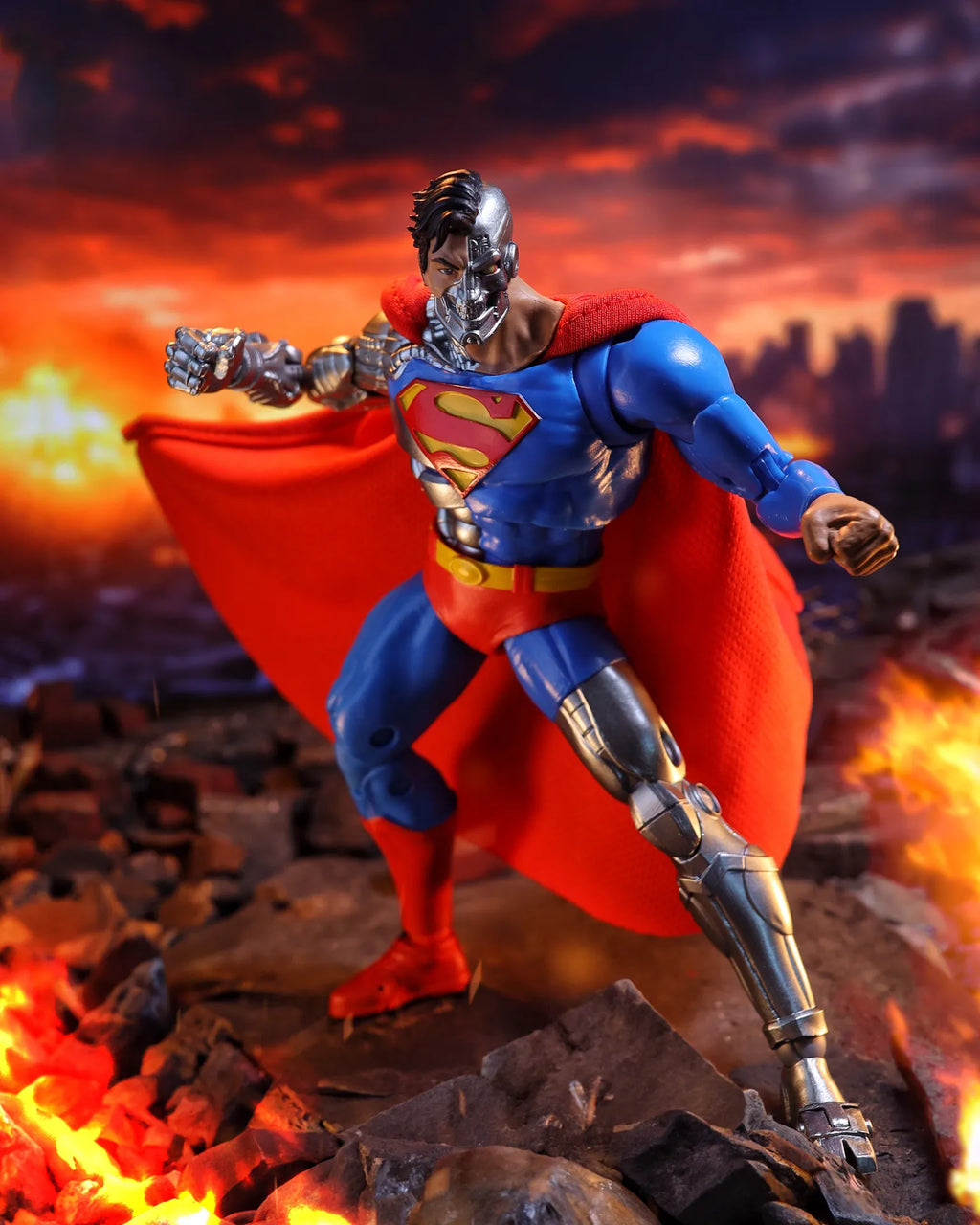 McFarlane Vault DC Multiverse 7-tums Cyborg Superman Actionfigur