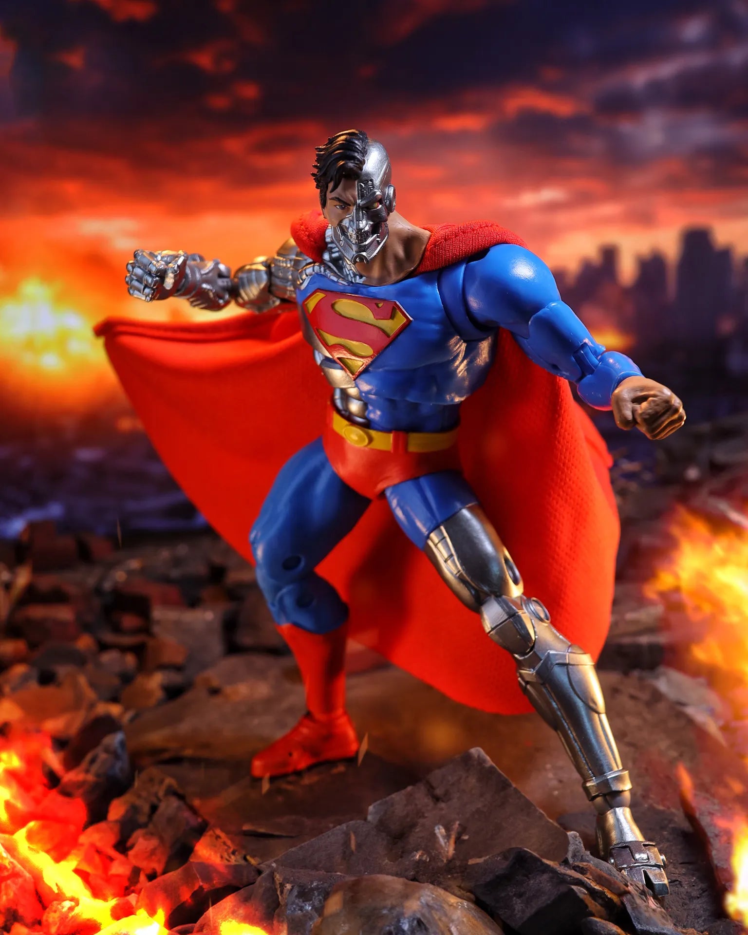 McFarlane Vault DC Multiverse 7-tums Cyborg Superman Actionfigur