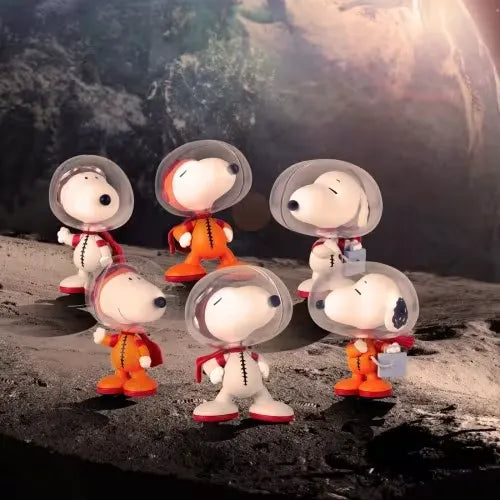 Peanuts Snoopy Worlds Beyond Urdu Blindball Blind Box (8-pack)