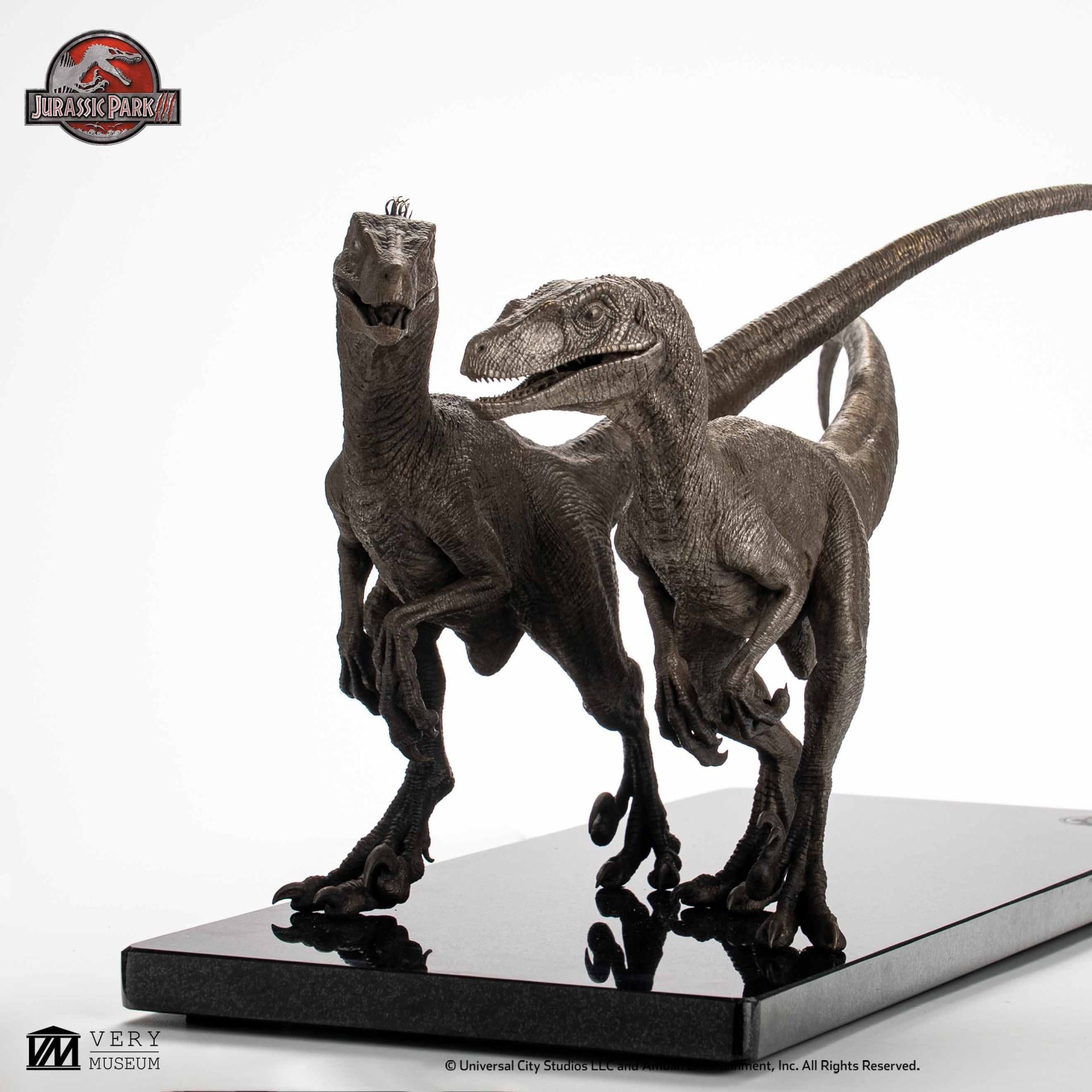 Jurassic Park - 3-pack Velociraptorer i brons, skala 1/8