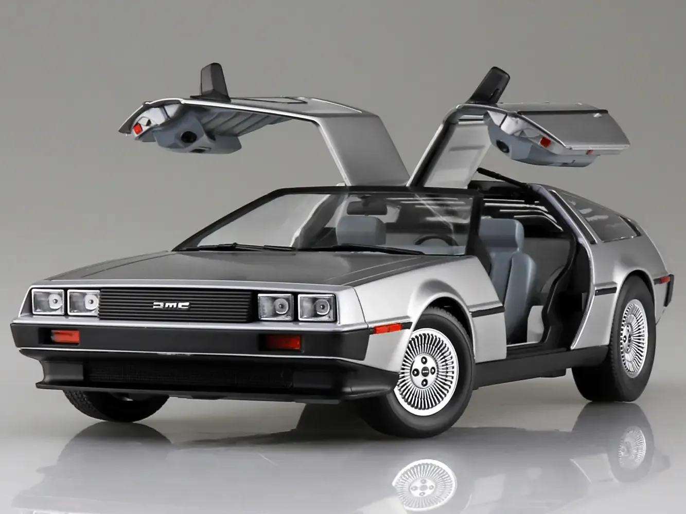 BTTF DELOREAN DMC-12 MK 1/24