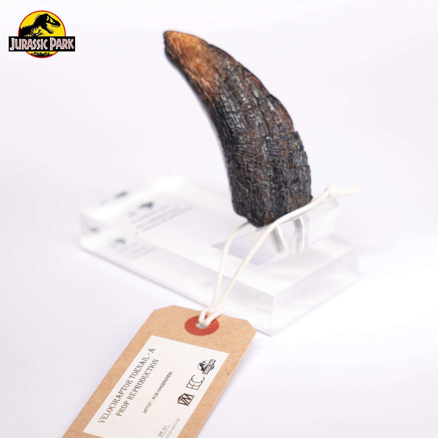 JURASSIC PARK VELOCIRAPTOR TOENAIL PROP REPRODUCTION TYPE A