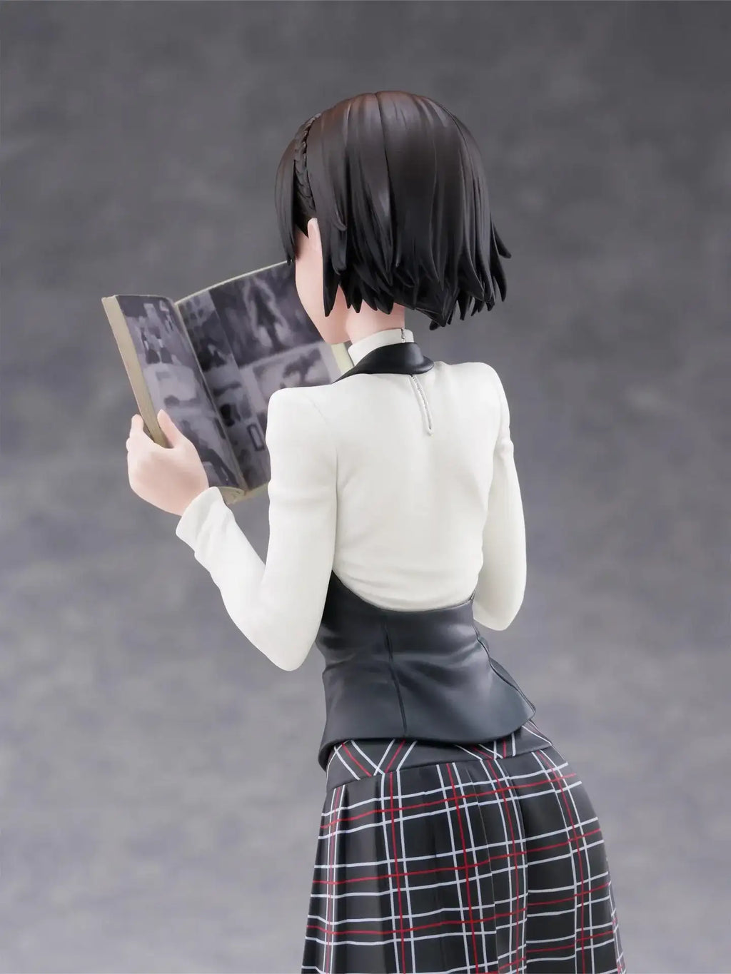 PERSONA 5 ROYAL MAKOTO NIIJIMA 1/7 F:NEX FIGURE 8