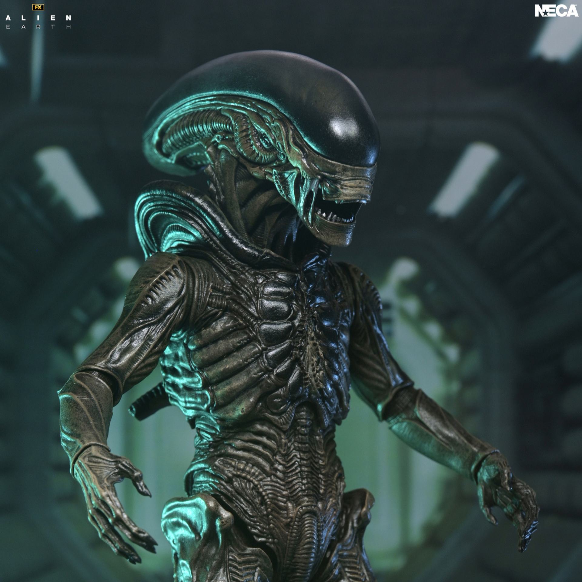 ALIEN EARTH XENOMORPH ULTIMATE ACTION FIGURE